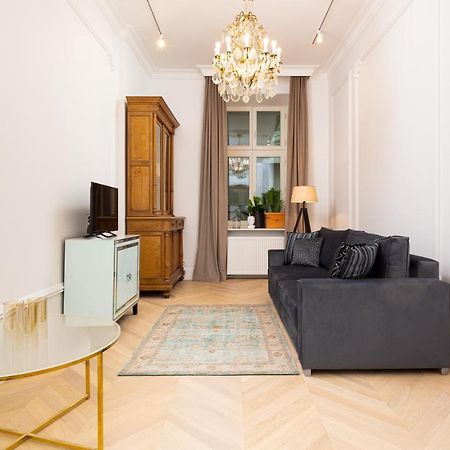 Lux Studio Kamienica Noakowskiego 16 By Noclegi Renters Warsaw Exterior photo